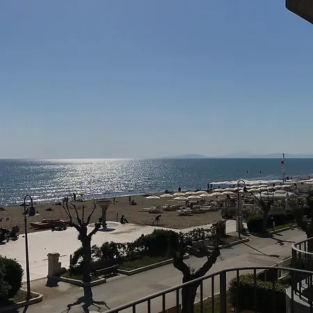 Appartamenti Lungomare Via Roma Castiglione della Pescaia Exterior photo