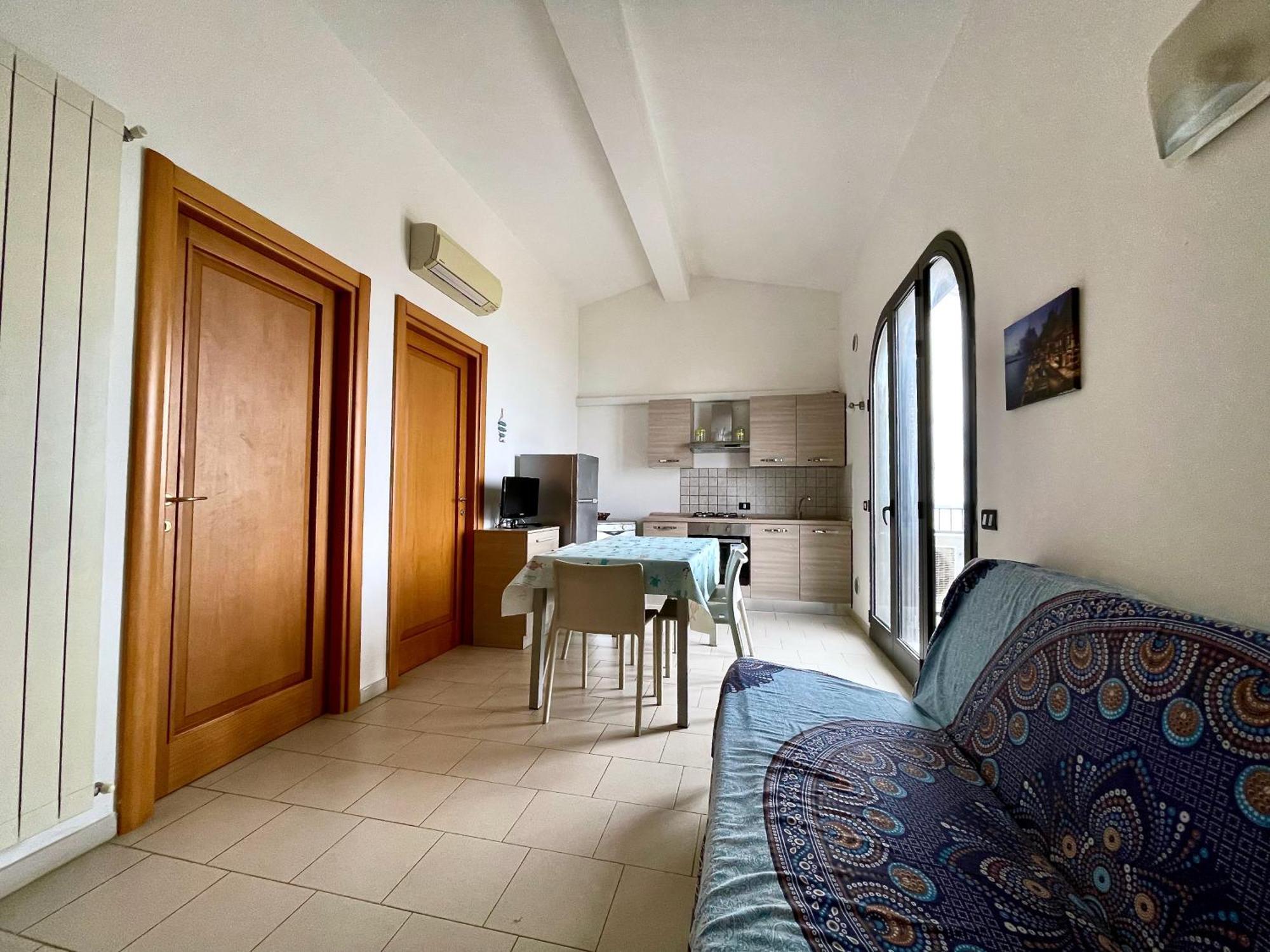 Lungomare Via Roma Apartment *